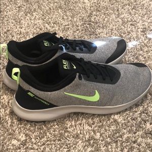NEW Men’s Nike Flex Experience 8 - size 13!